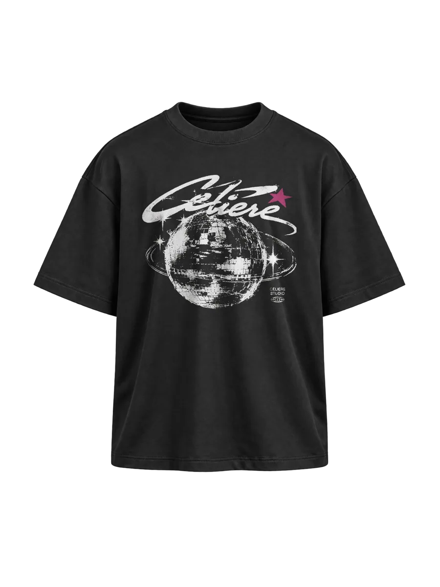 Globe Tee — CÉLIERE, czarna koszulka boxy, przód
